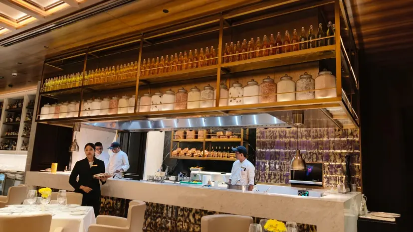 Queens of The Sea at Le Cirque, Leela Palace, Delhi